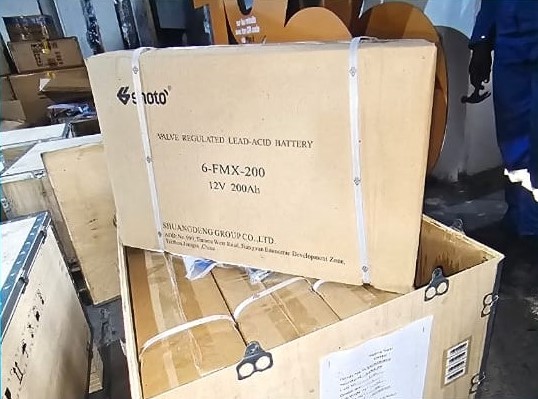 Batteries 12V 200AH pour grande capacité de stockage d'énergie électrique